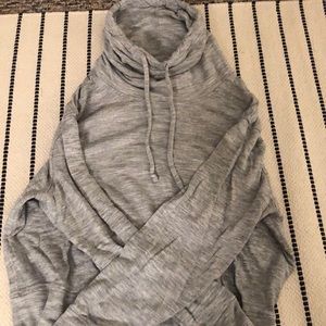 Cropped Athleta sweatshirt